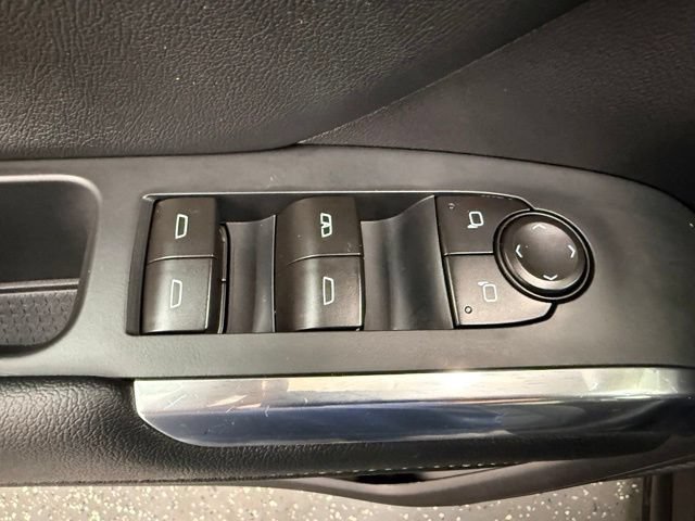 Used 2026 Chevrolet Traverse LT AWD/4WD image 11