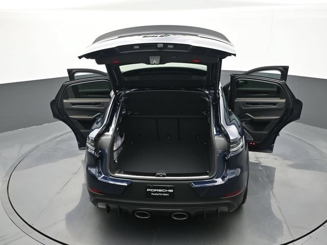 New 2026 Porsche Cayenne Turbo GT AWD/4WD image 28