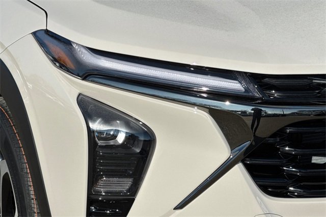 New 2026 Chevrolet Trax RS w/ Sunroof Package image 34