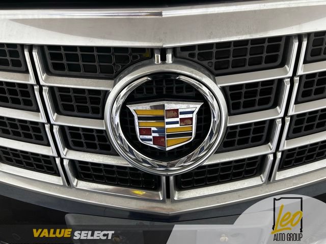 Used 2013 Cadillac XTS Luxury w/ Driver Awareness Package FWD image 10