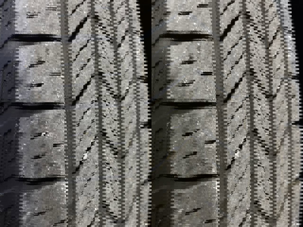 Used 2022 Chrysler Voyager LX image 33