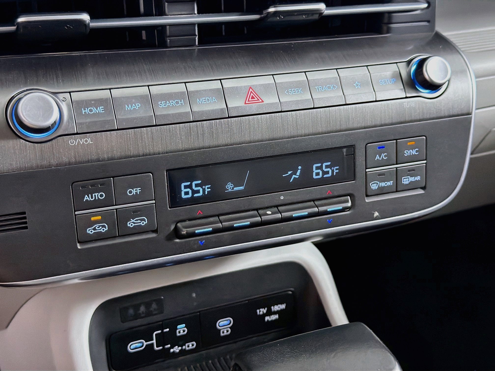 Used 2025 Hyundai Kona SEL FWD image 23