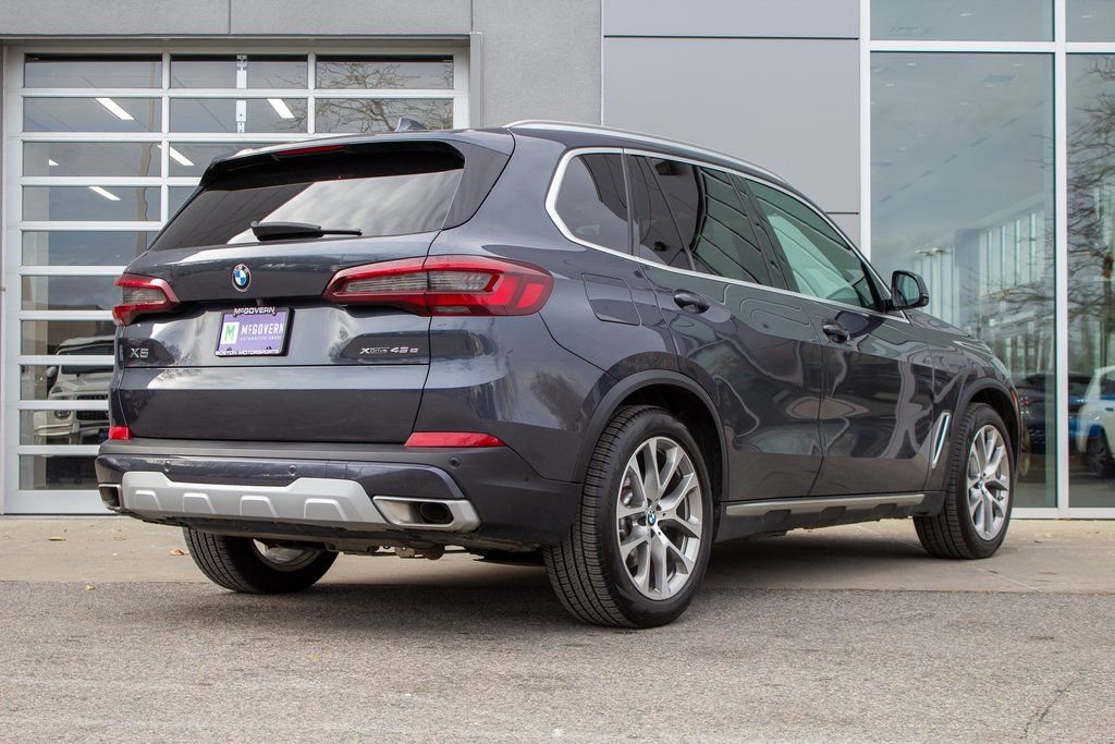 Used 2021 BMW X5 xDrive45e w/ Parking Assistance Package image 10