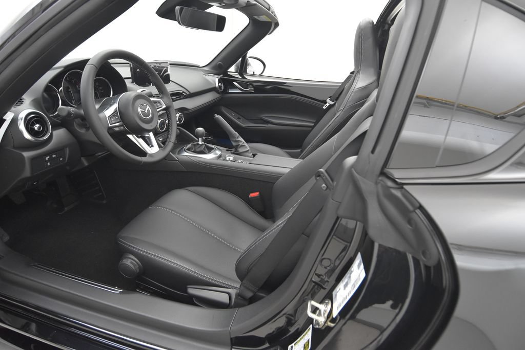 New 2026 MAZDA MX-5 Miata RF Grand Touring w/ Appearance Package RWD image 24