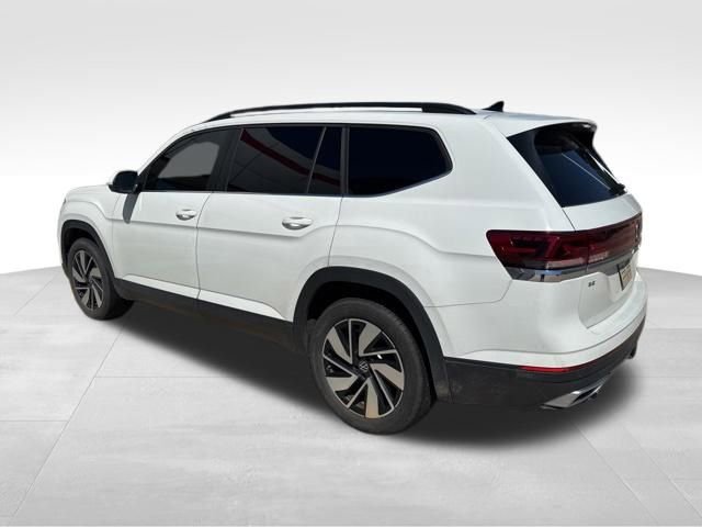 Used 2024 Volkswagen Atlas SE FWD image 3
