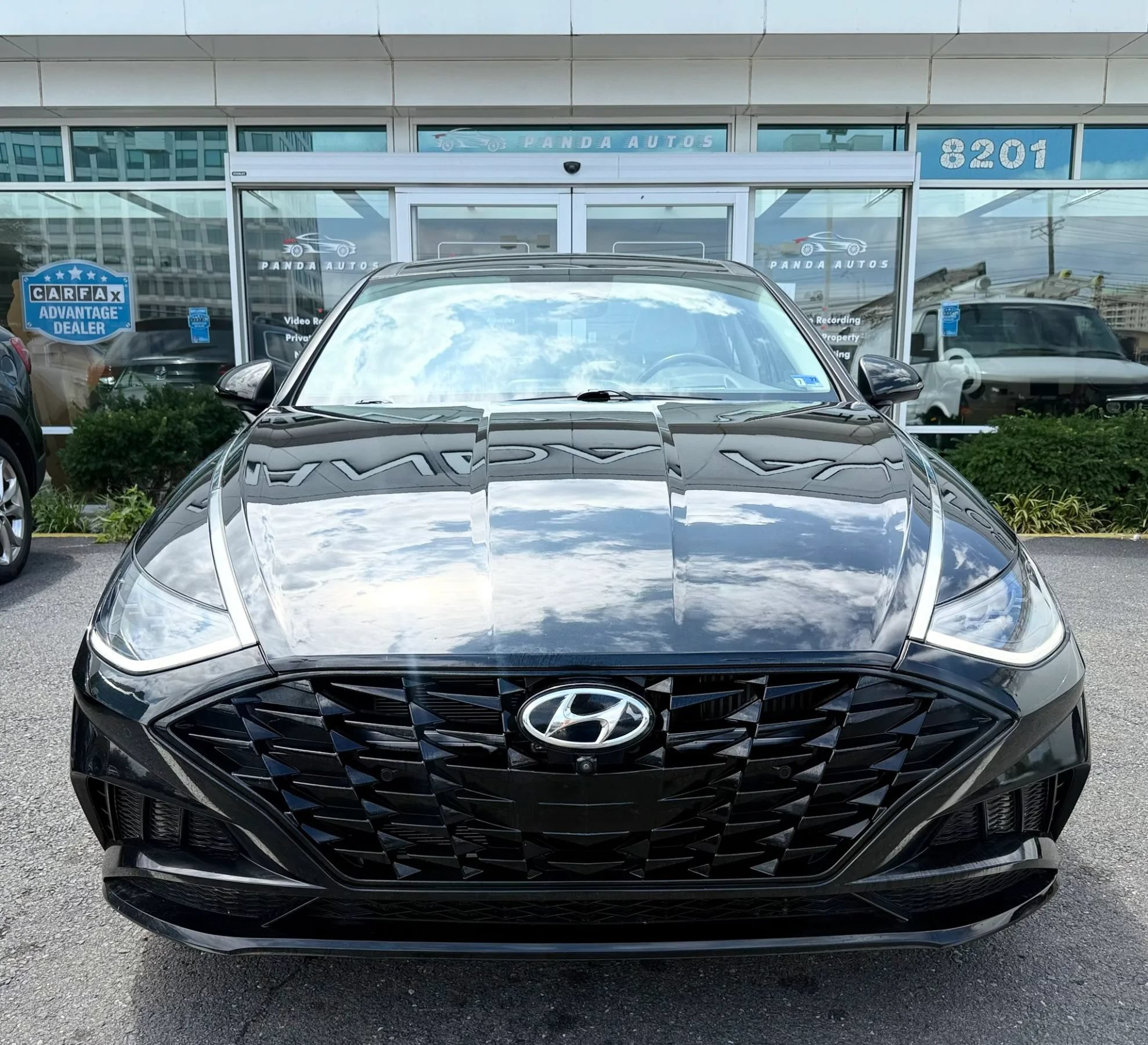 Used 2020 Hyundai Sonata Limited w/ Cargo Package FWD image 2