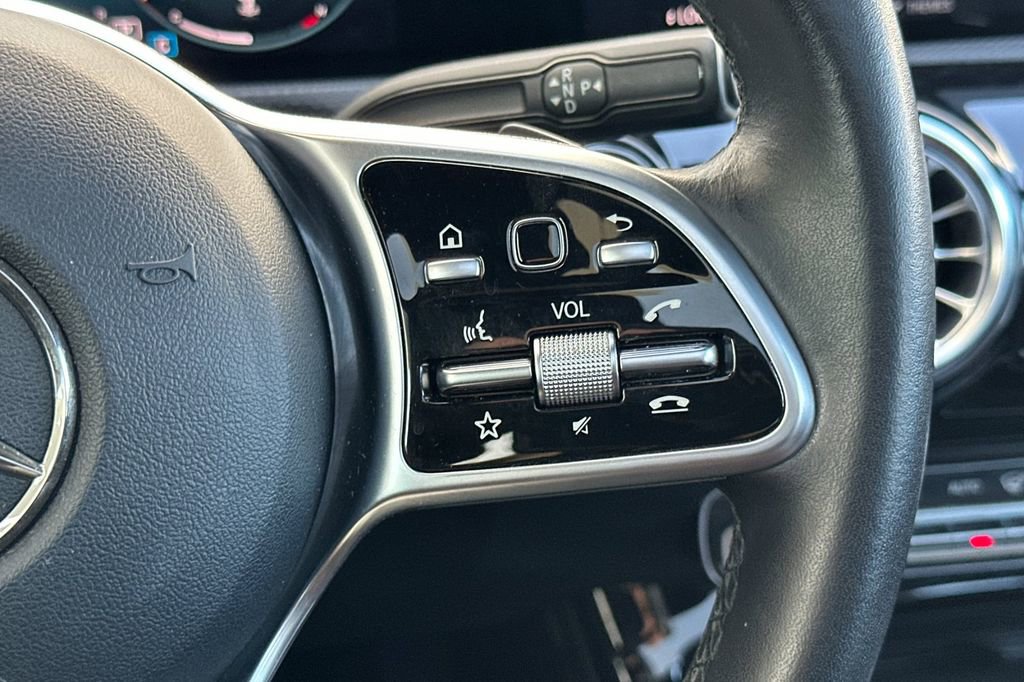 Used 2021 Mercedes-Benz CLA 250 image 26