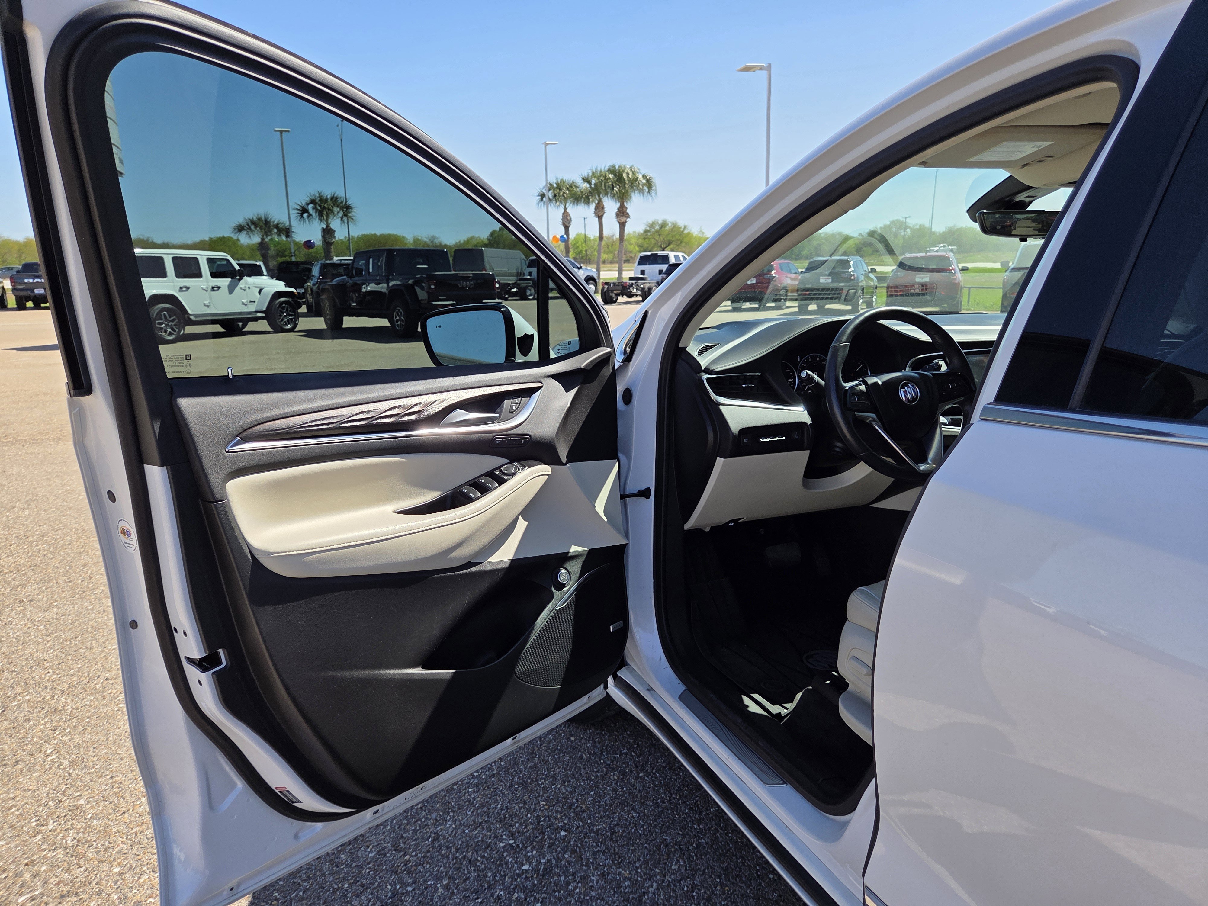 Used 2022 Buick Enclave Avenir w/ Trailering Package, 5000 lbs. image 12