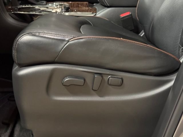 Used 2020 Nissan Armada Platinum w/ Captain's Chairs Package RWD image 32