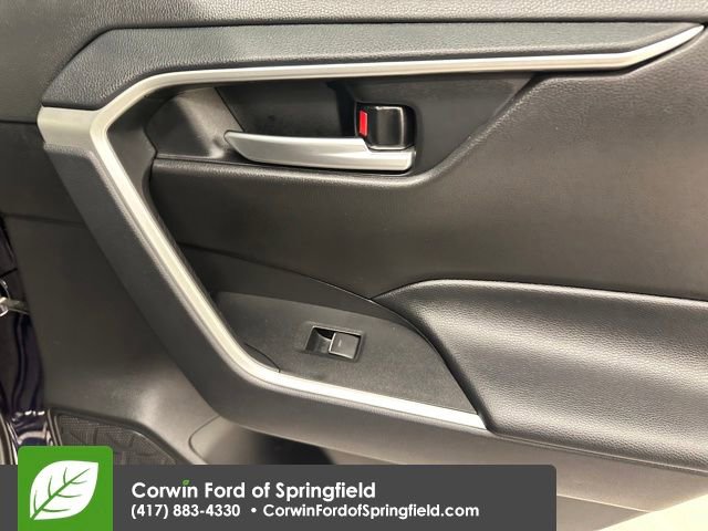 Used 2025 Toyota RAV4 XLE image 22