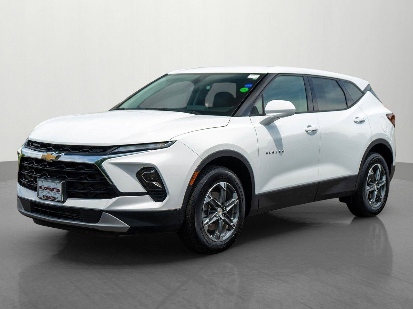 Used 2025 Chevrolet Blazer LT AWD/4WD image 3