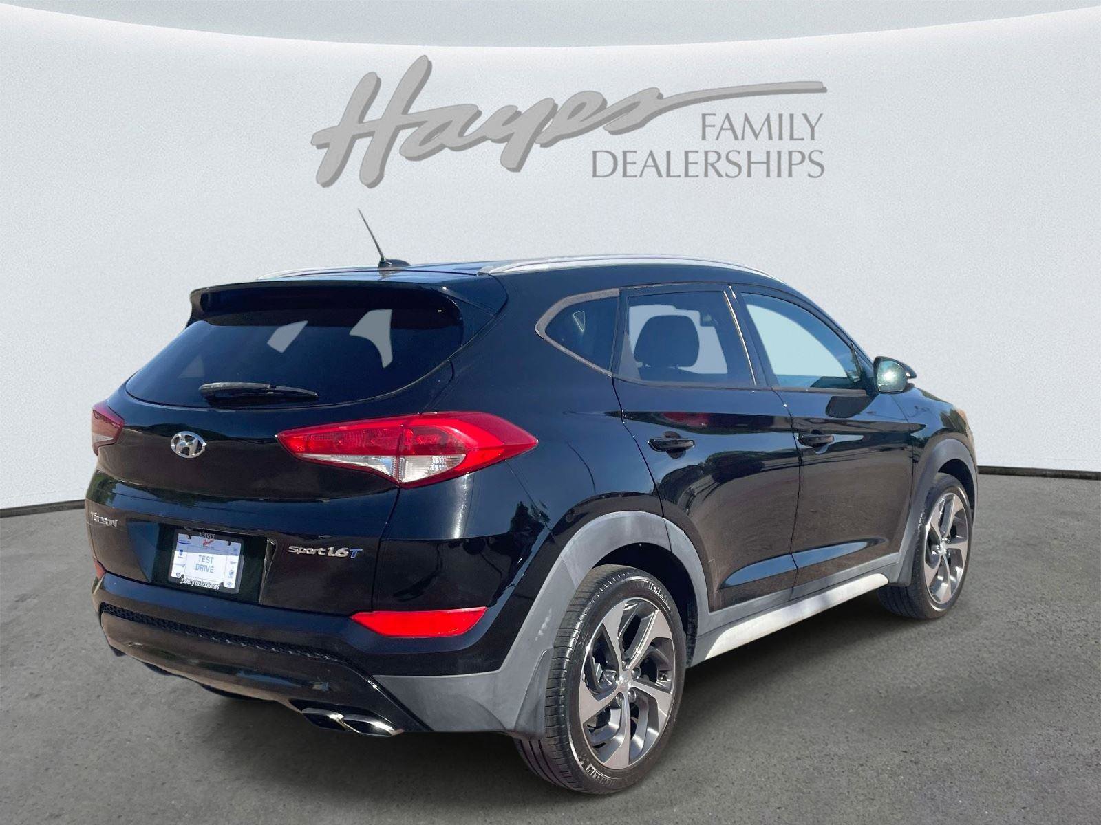 Used 2017 Hyundai Tucson Sport image 4