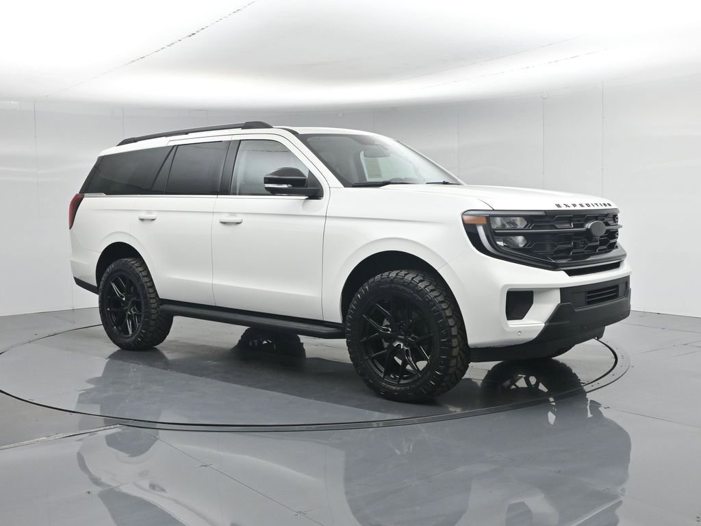 New 2026 Ford Expedition Active image 13