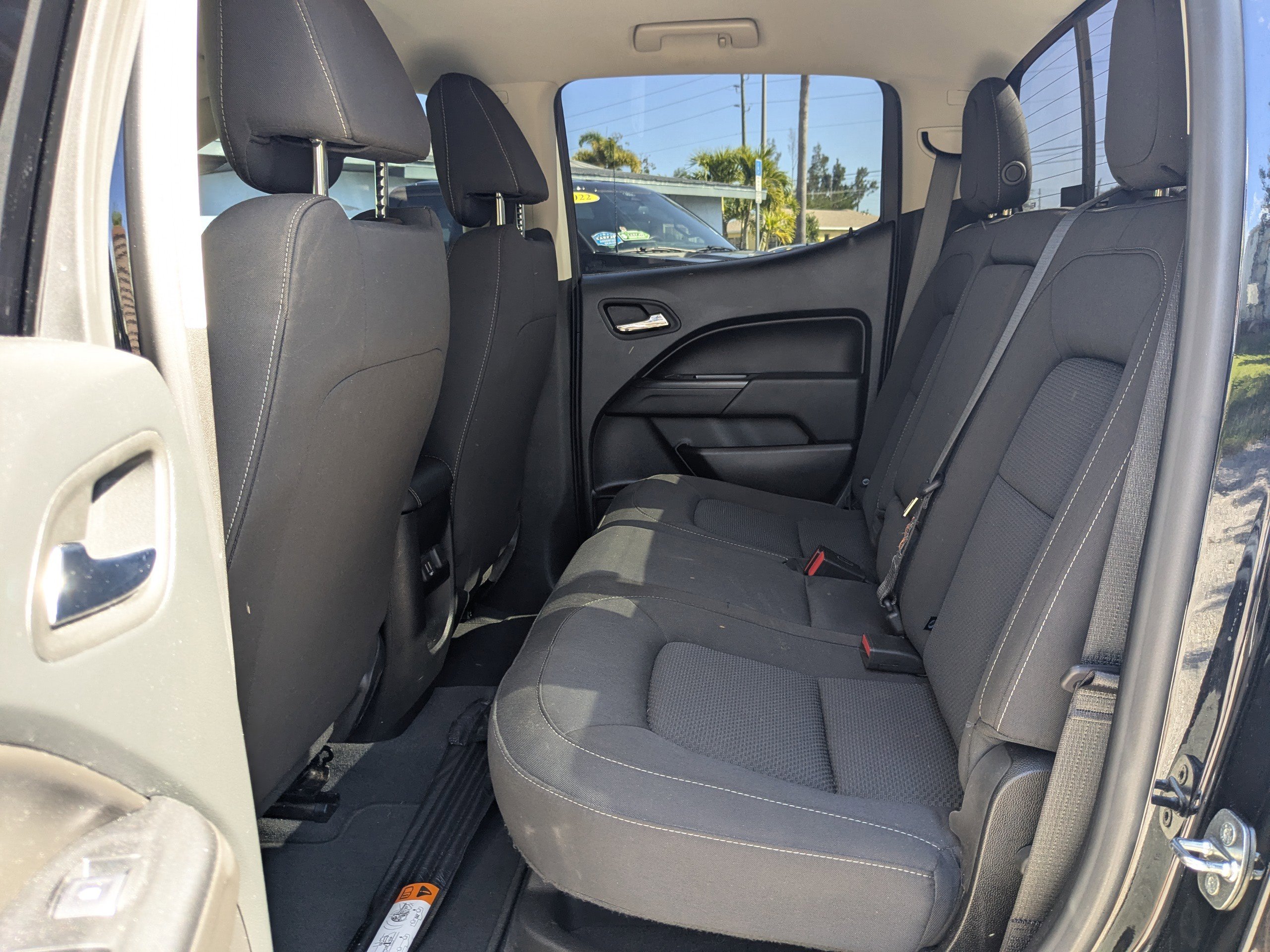 Used 2022 Chevrolet Colorado LT w/ LT Convenience Package image 15