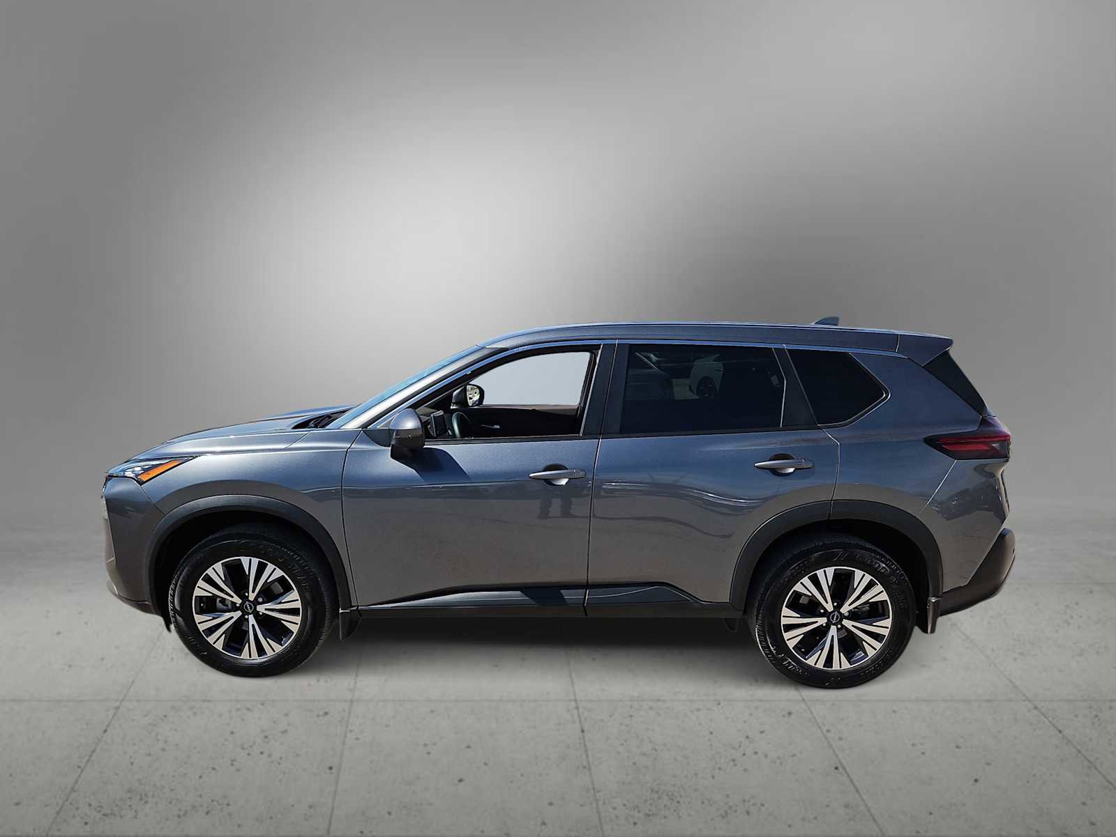 Used 2022 Nissan Rogue SV FWD image 5
