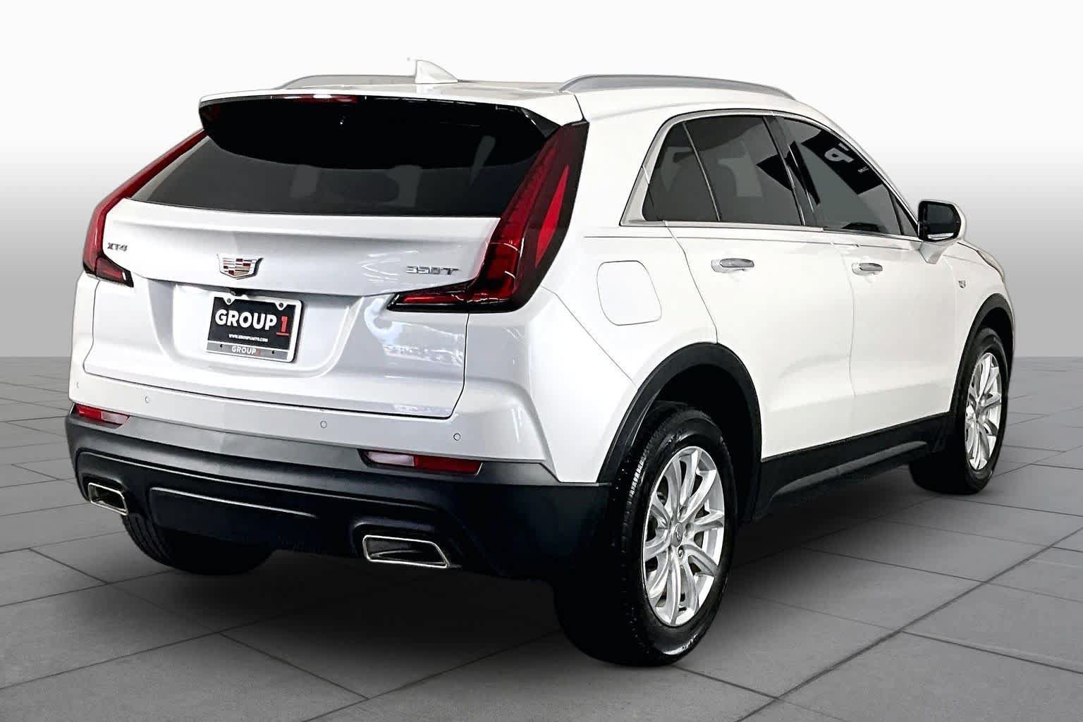 Certified 2023 Cadillac XT4 Luxury w/ Cold Weather Package FWD image 12