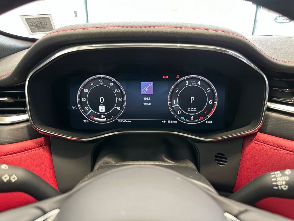 New 2025 Jaguar F-PACE R-Dynamic S image 19