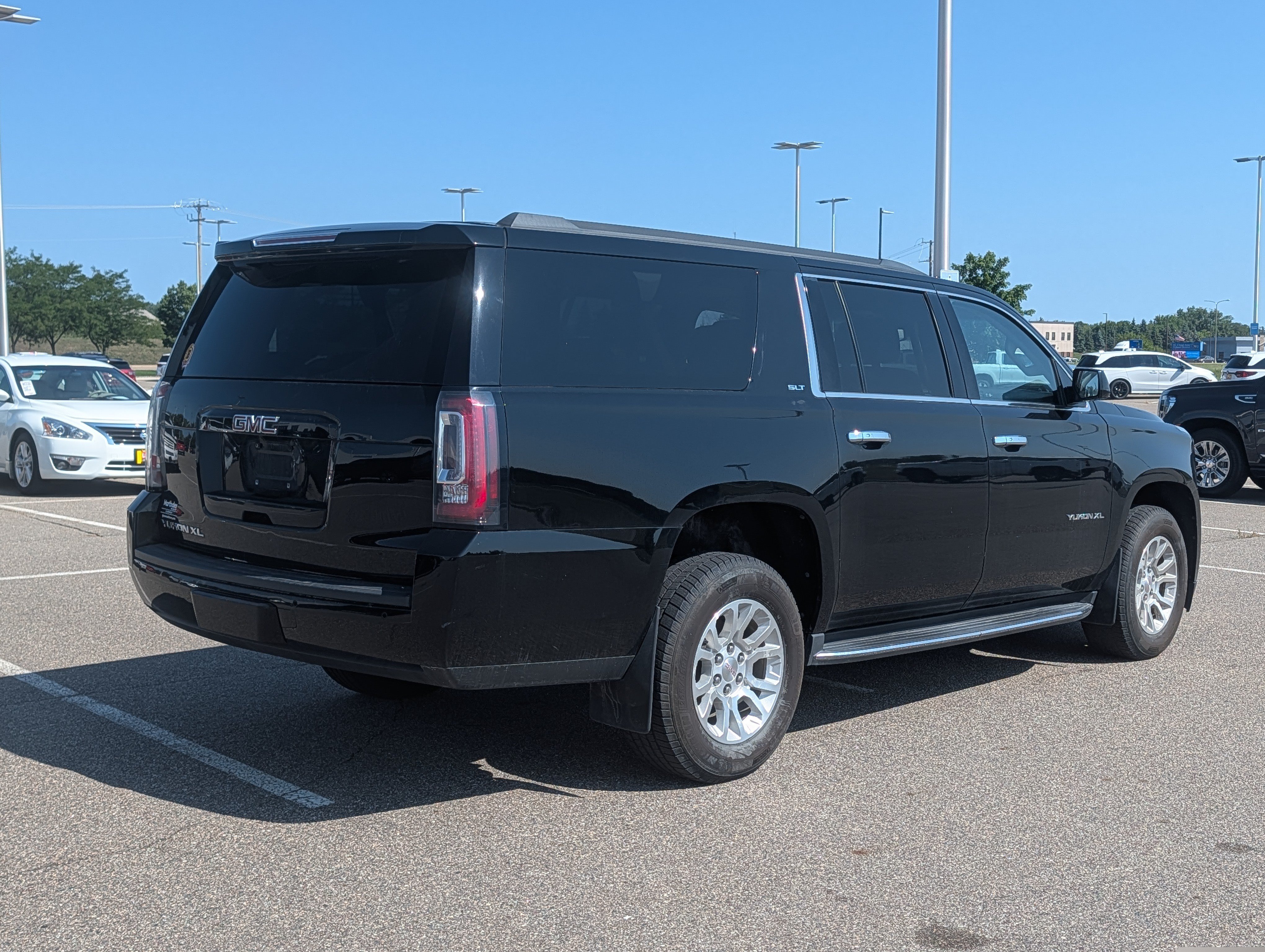 Used 2018 GMC Yukon XL SLT AWD/4WD image 4