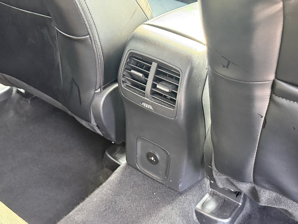 Used 2025 Ford Escape Platinum AWD/4WD image 21