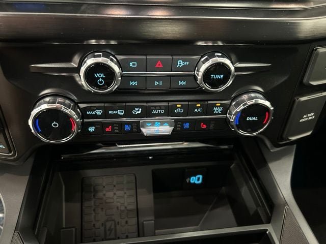 New 2026 Ford F250 Lariat w/ Black Appearance Package AWD/4WD image 14