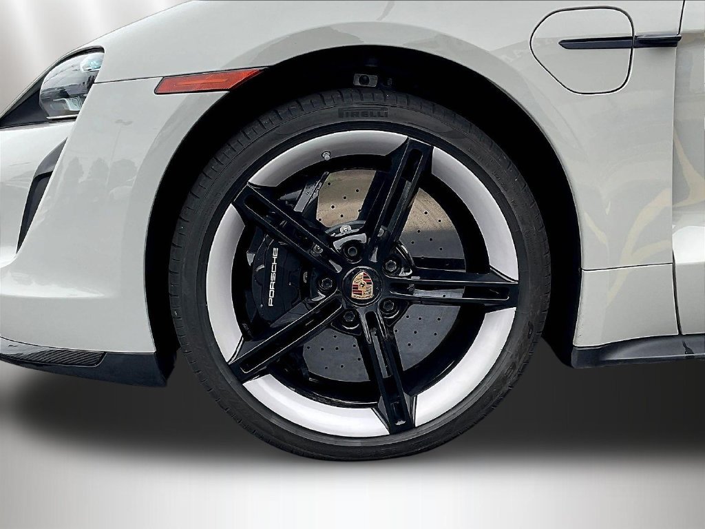 Used 2021 Porsche Taycan Turbo S w/ Premium Package AWD/4WD image 31