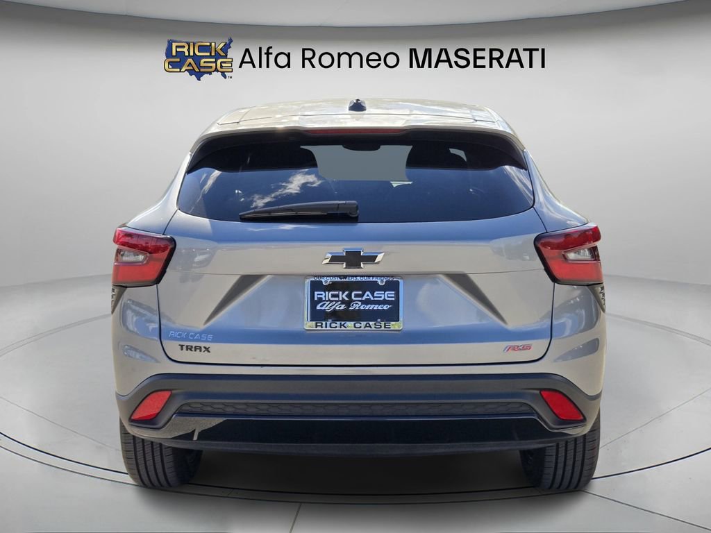 Used 2024 Chevrolet Trax RS w/ Driver Confidence Package image 5