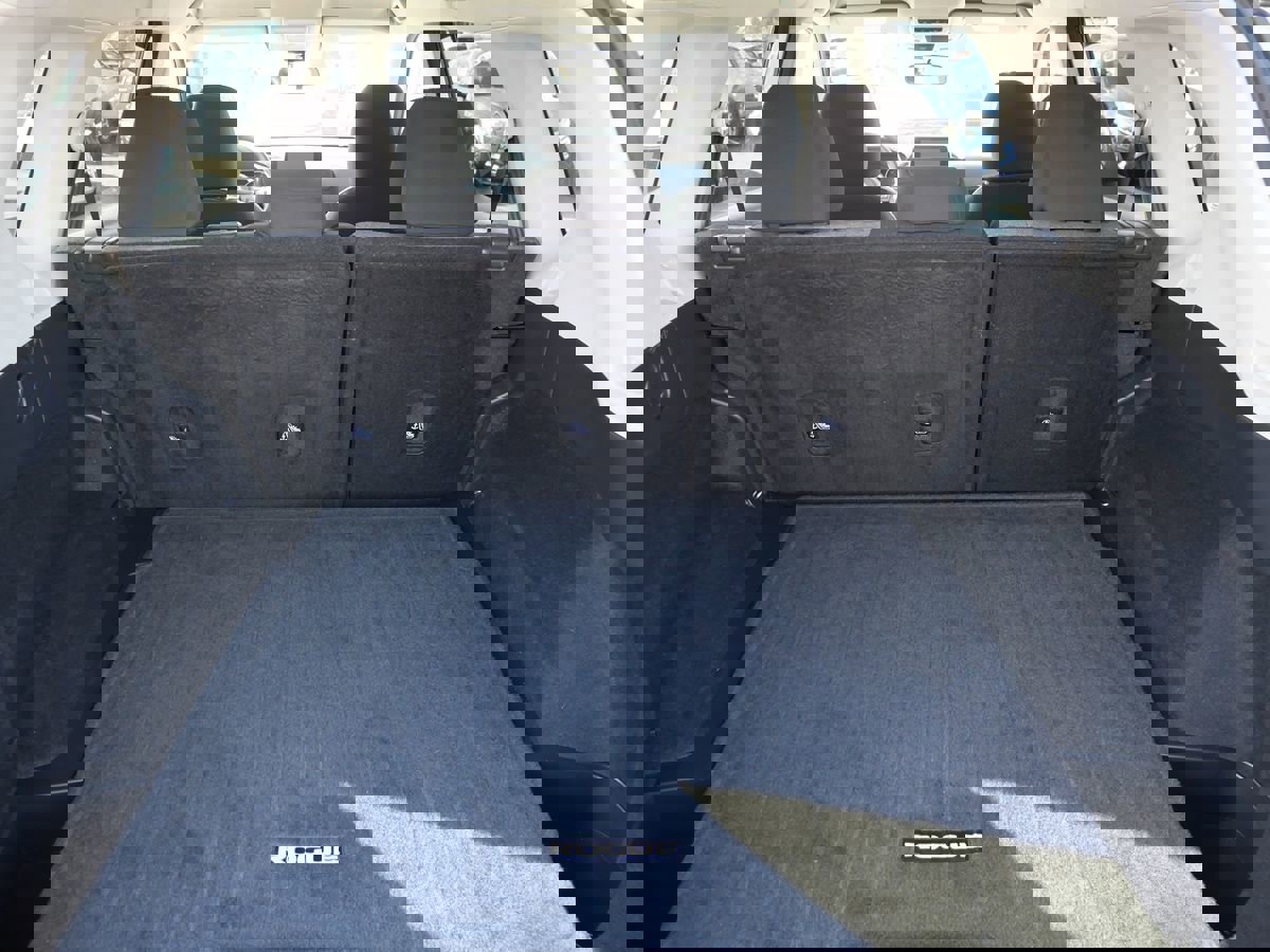 Used 2021 Nissan Rogue S image 31