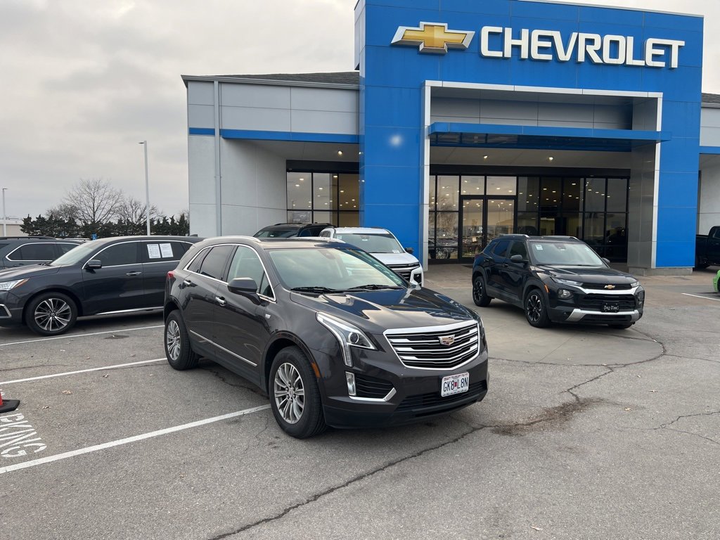 Used 2017 Cadillac XT5 Luxury w/ Driver Awareness Package image 1