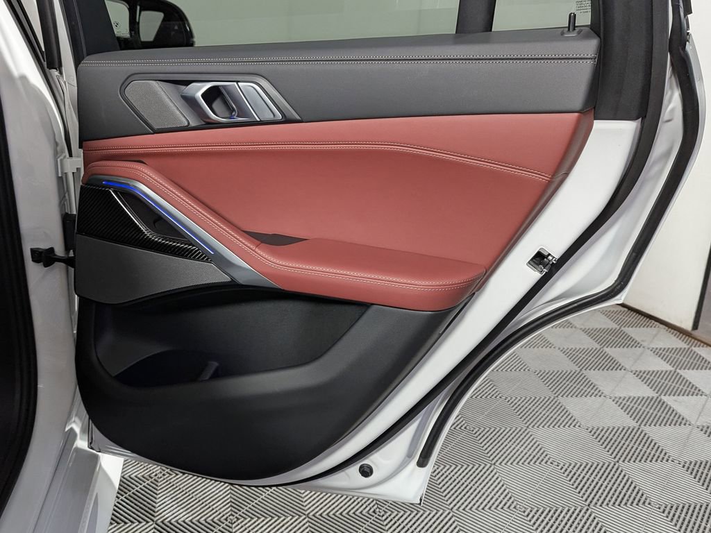 Used 2026 BMW X6 M60i image 44