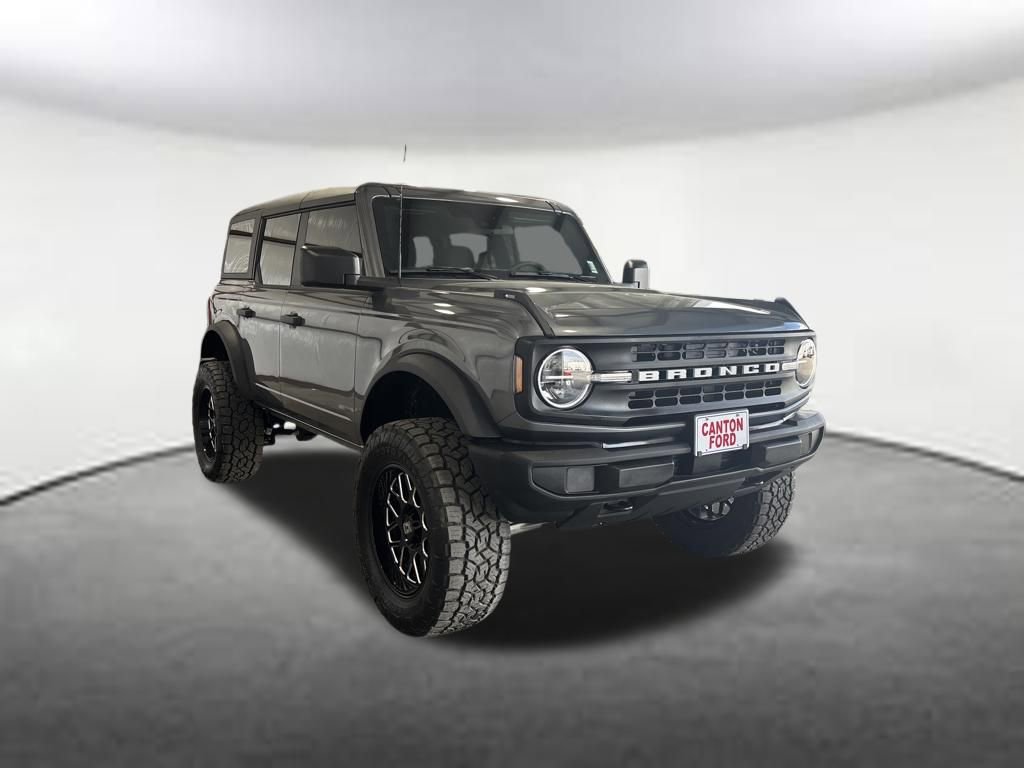 New 2025 Ford Bronco Base image 7