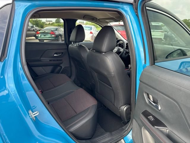 Used 2025 Nissan Kicks SR w/ Illumination Package FWD image 21