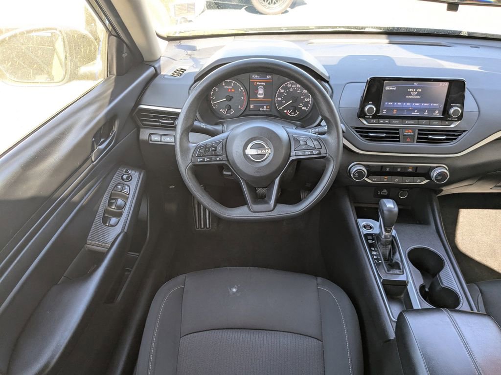 Used 2023 Nissan Altima 2.5 S FWD image 16
