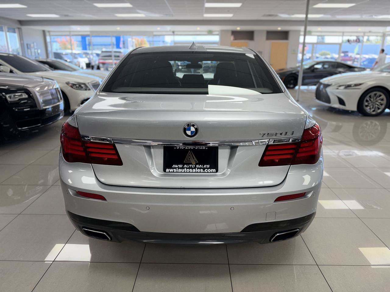 Used 2013 BMW 750Li RWD image 4