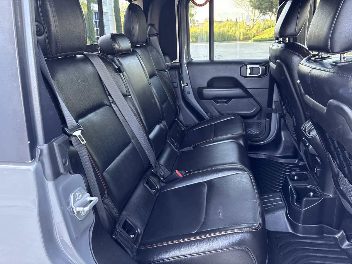 Used 2021 Jeep Gladiator Mojave AWD/4WD image 15