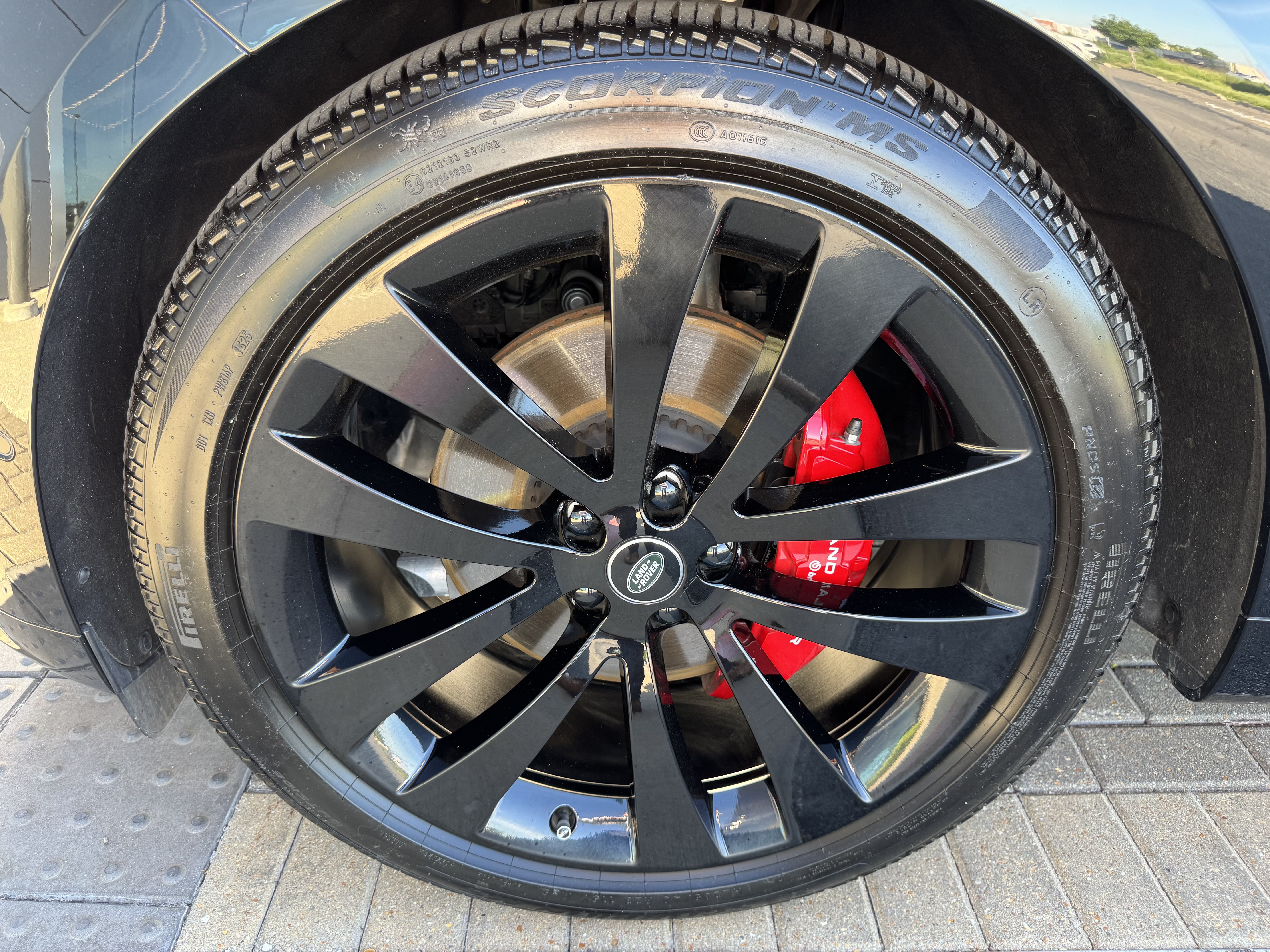 Certified 2025 Land Rover Range Rover Sport Dynamic SE AWD/4WD image 9
