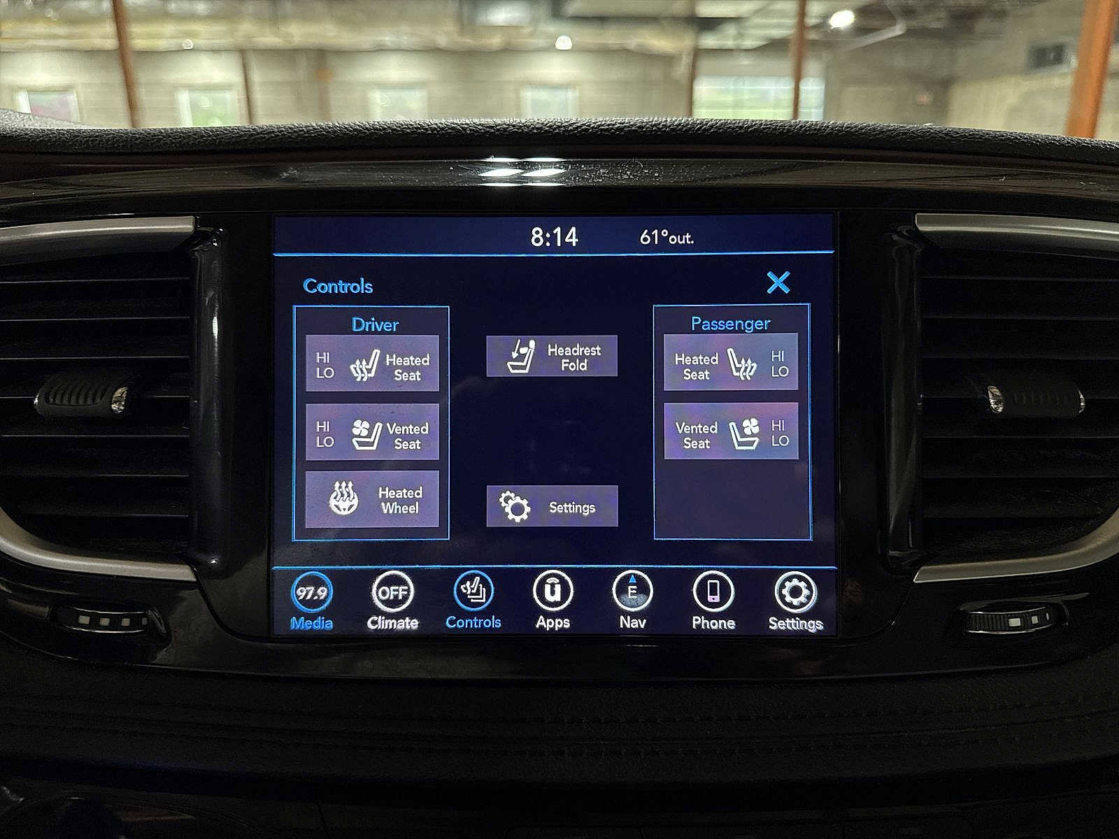 Used 2019 Chrysler Pacifica Limited image 33