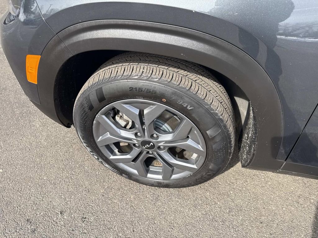 Used 2024 Kia Seltos S image 12