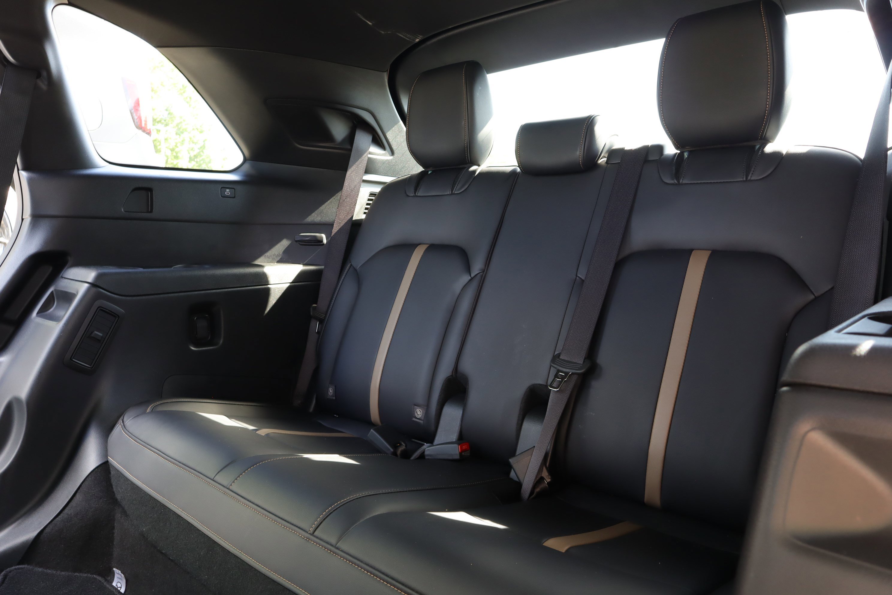 Certified 2024 MAZDA CX-90 3.3 Turbo w/ Premium Plus Pkg image 11