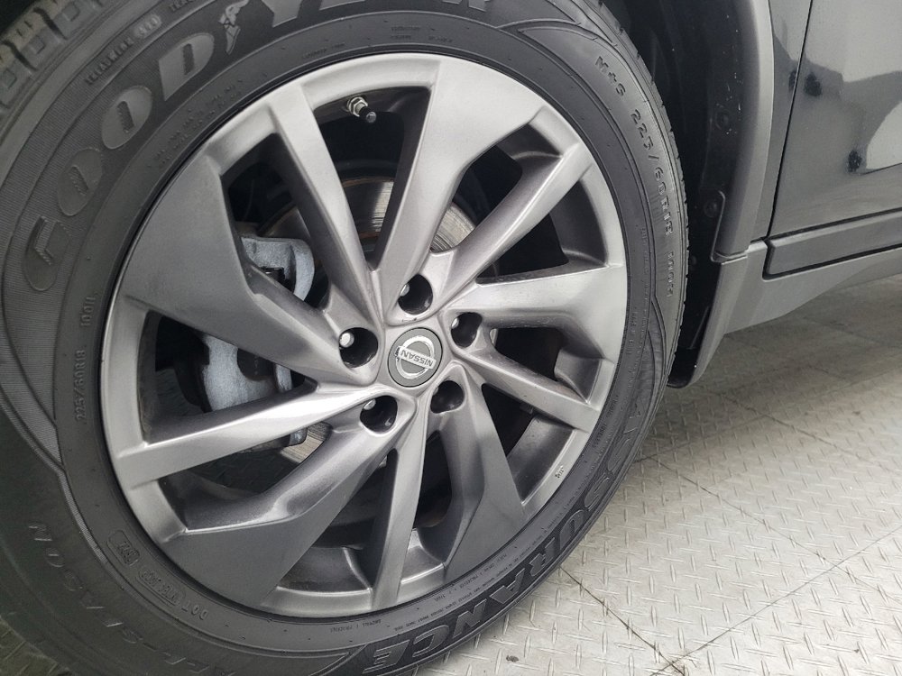 Used 2016 Nissan Rogue SL w/ SL Premium Package image 31