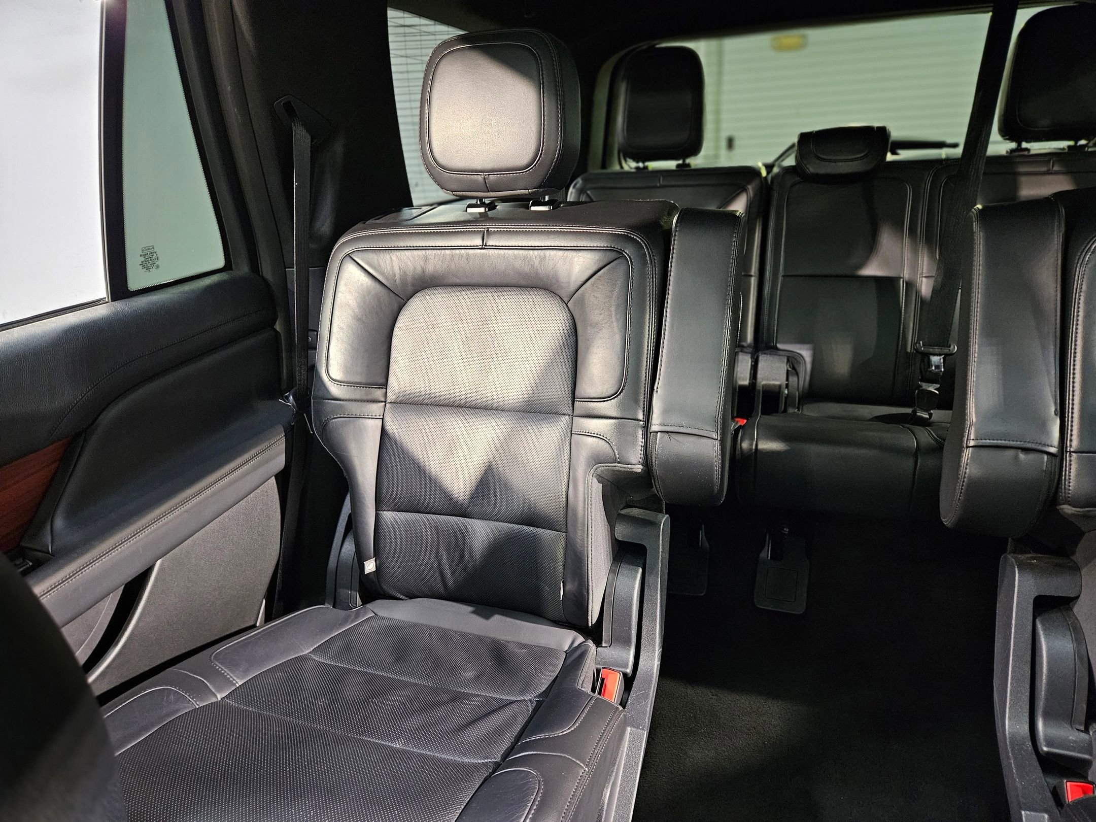 Used 2024 Lincoln Navigator Reserve image 12
