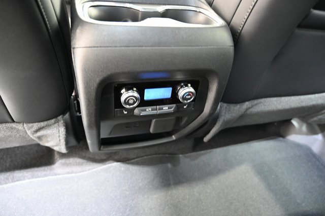 New 2026 GMC Acadia Elevation image 24