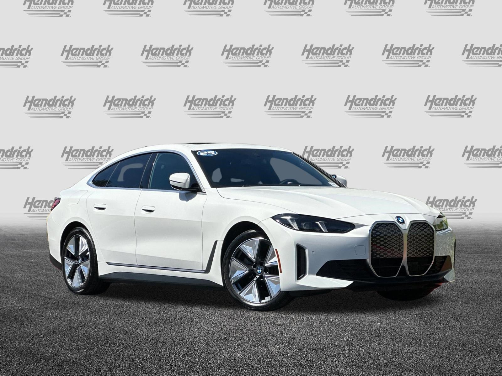 Used 2025 BMW i4 eDrive40 w/ Driving Assistance Package image 2