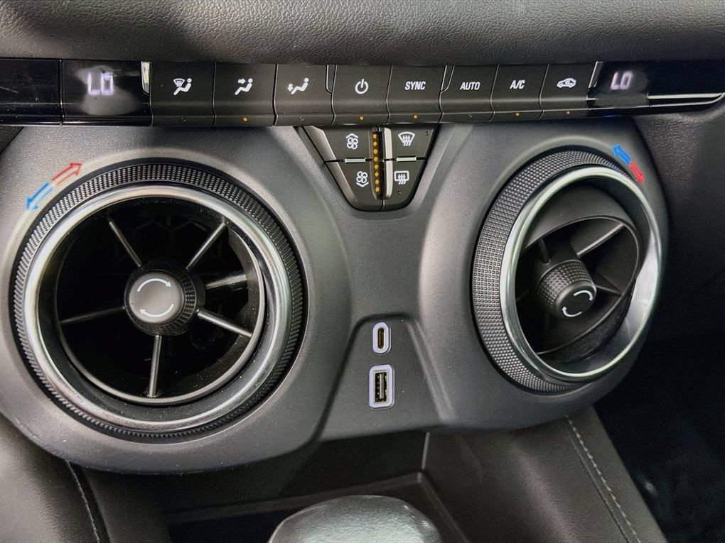 Used 2020 Chevrolet Blazer LT FWD image 20