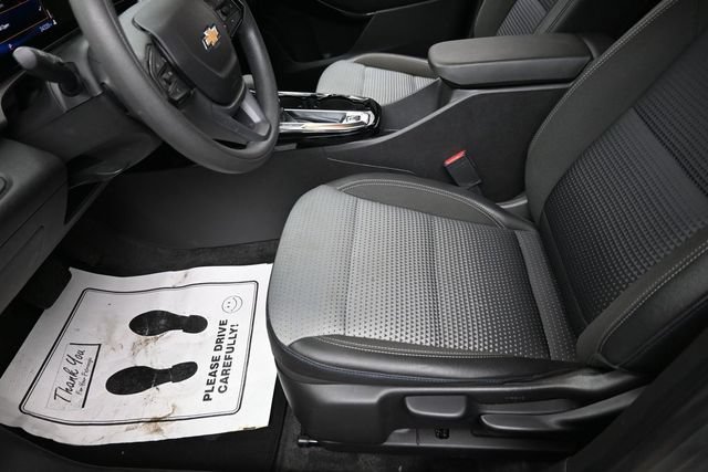 Used 2025 Chevrolet Trax LT FWD image 15