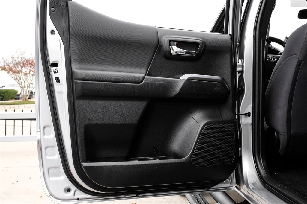 Used 2019 Toyota Tacoma TRD Off-Road image 42