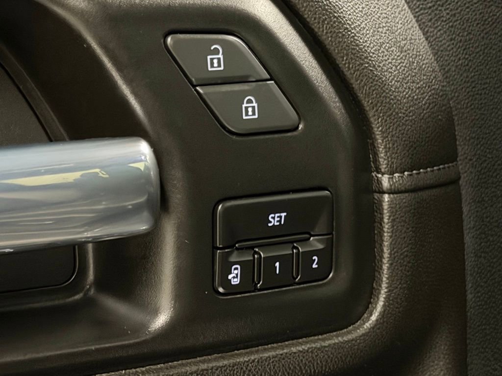 Used 2020 GMC Sierra 3500 Denali w/ Denali Ultimate Package image 41