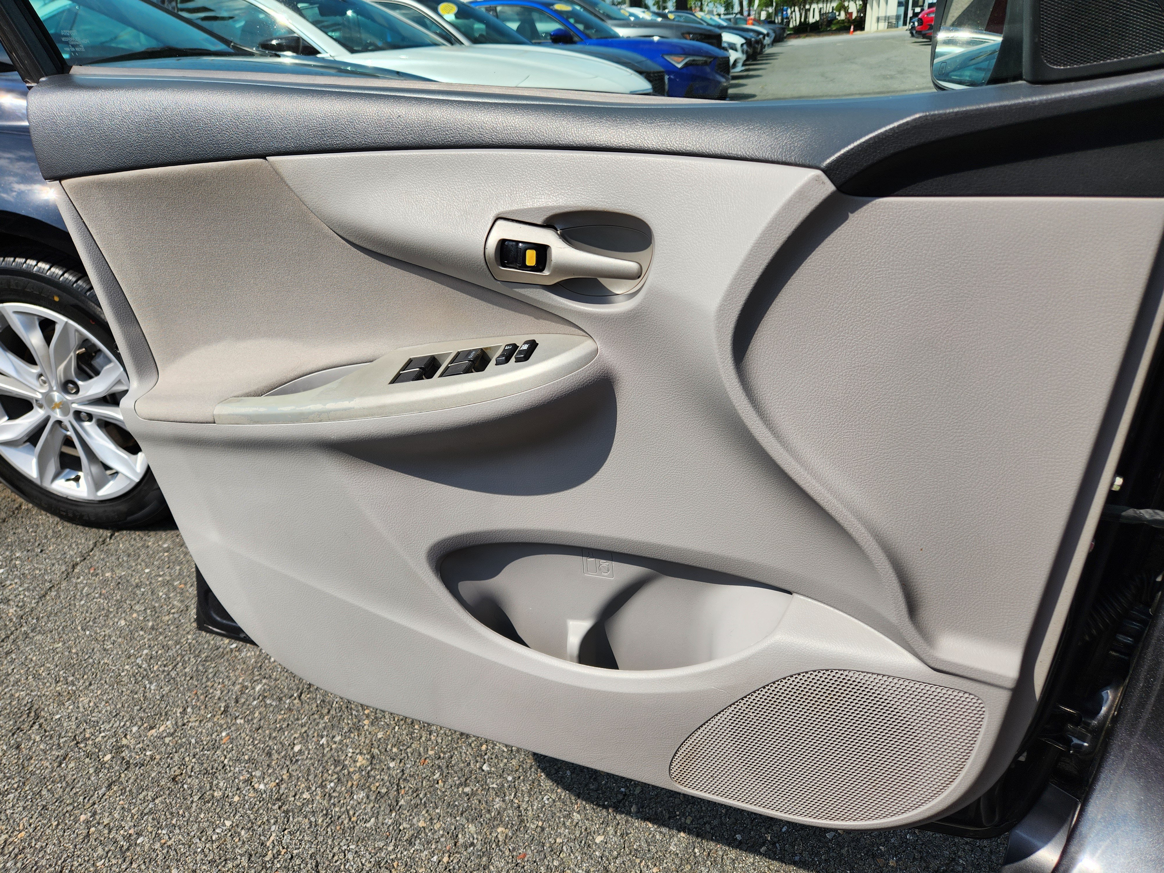 Used 2011 Toyota Corolla LE FWD image 22