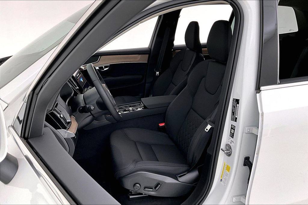 New 2026 Volvo XC90 B5 Plus AWD/4WD image 33