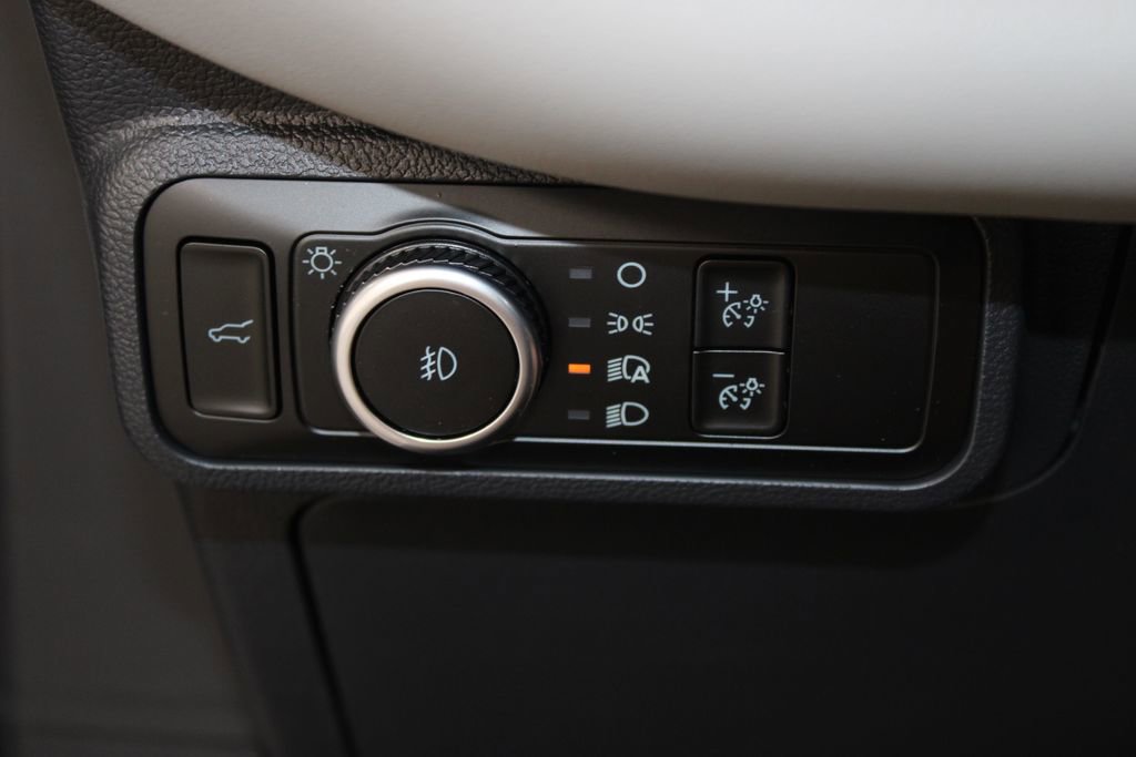 New 2026 Ford Explorer Active RWD image 42