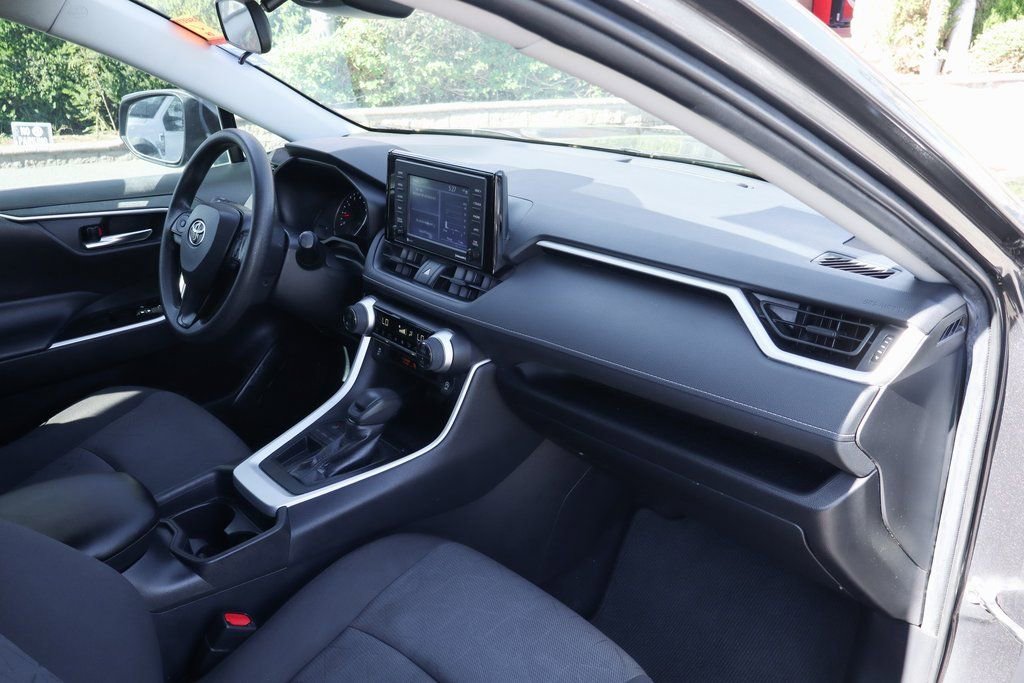 Used 2021 Toyota RAV4 XLE image 38
